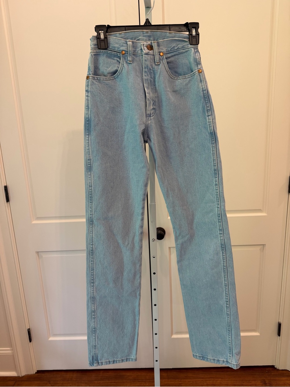 Wrangler Women's Light Wash Slim Fit Cowboy Cut Jeans Size 1 x 34 - Picture 6 of 10